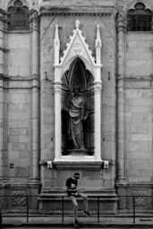 Waiting in Florence